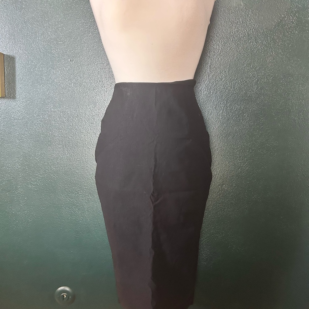 Chic Black Pencil Skirt